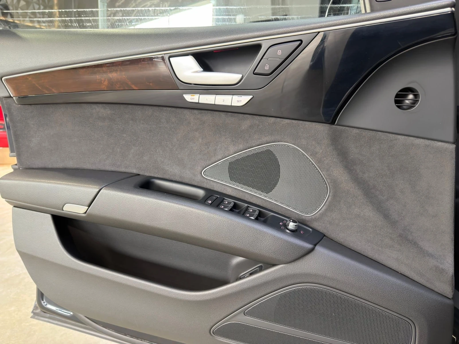 Audi A8 3.0 TDI LONG QUATTRO* S LINE * ДИСТРОНИК * ШИБЕДАХ, снимка 12 - Автомобили и джипове - 53785002