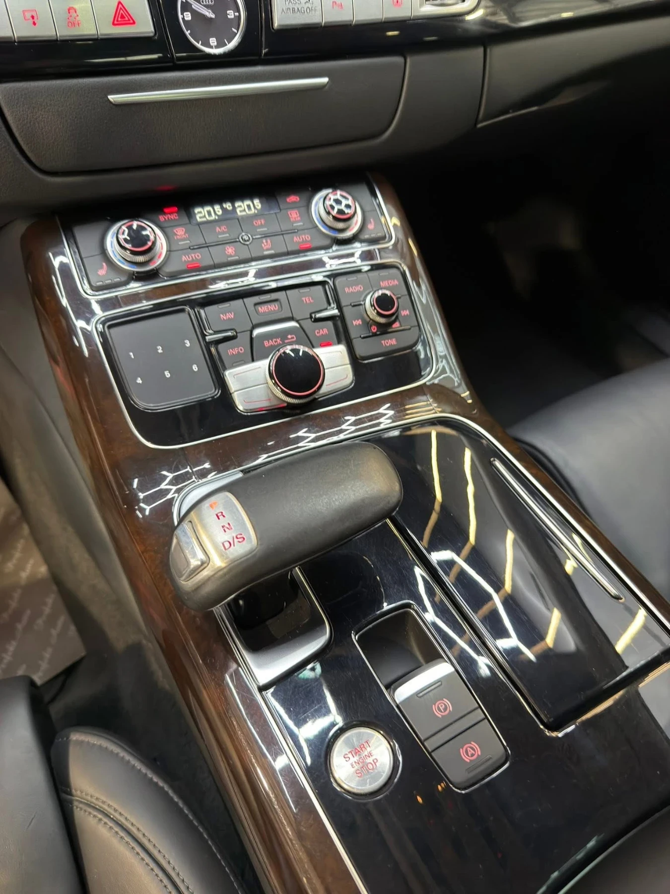 Audi A8 3.0 TDI LONG QUATTRO* S LINE * ДИСТРОНИК * ШИБЕДАХ, снимка 9 - Автомобили и джипове - 53785002