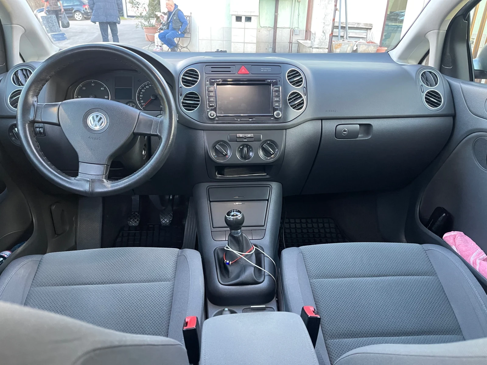 VW Golf Plus 1.9 TDI, снимка 12 - Автомобили и джипове - 53914337