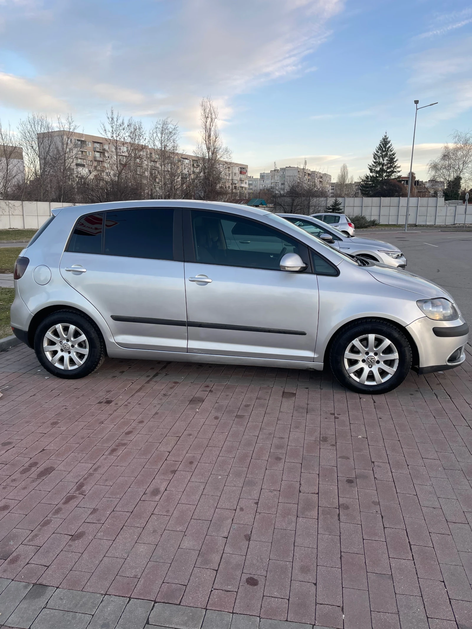 VW Golf Plus 1.9 TDI, снимка 8 - Автомобили и джипове - 53914337