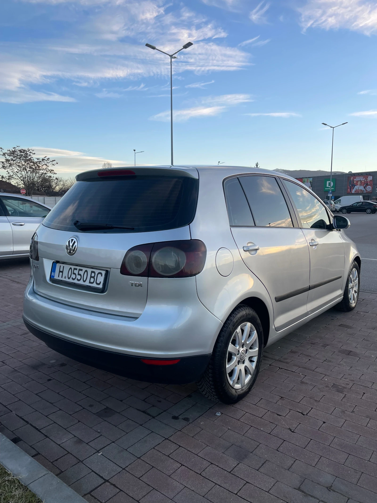 VW Golf Plus 1.9 TDI, снимка 7 - Автомобили и джипове - 53914337