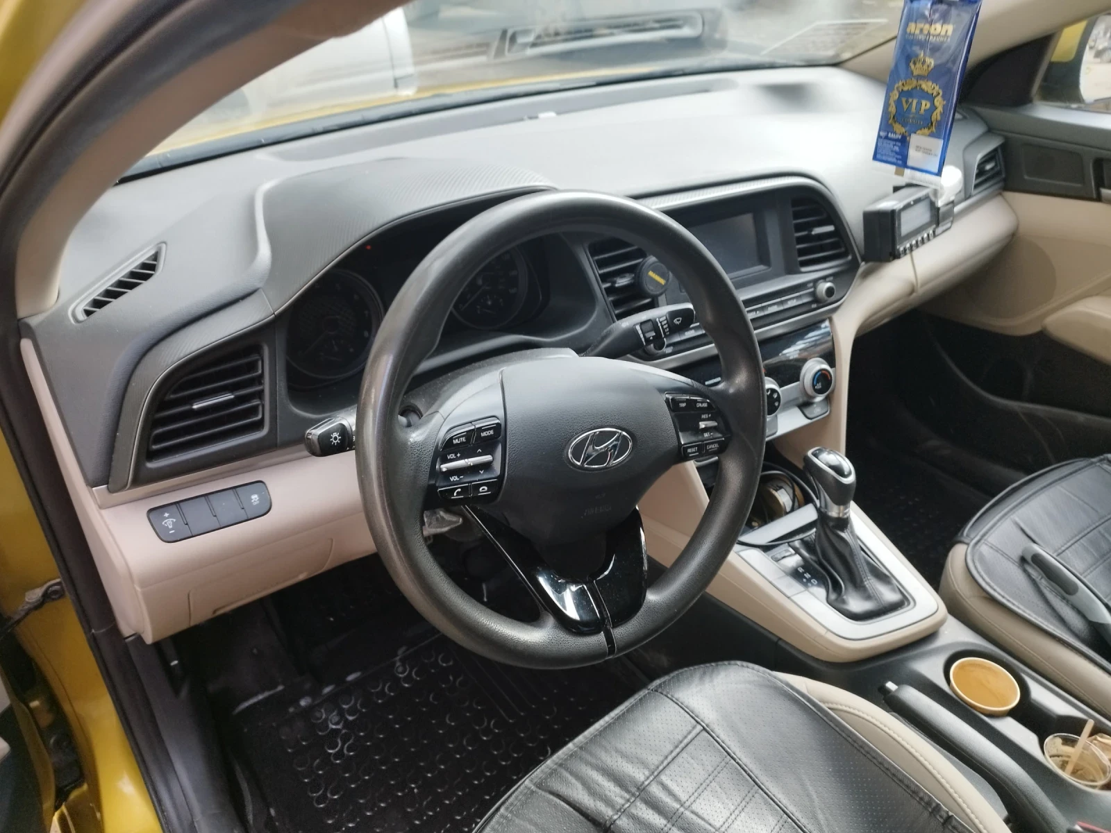 Hyundai Elantra, снимка 7 - Автомобили и джипове - 54190922