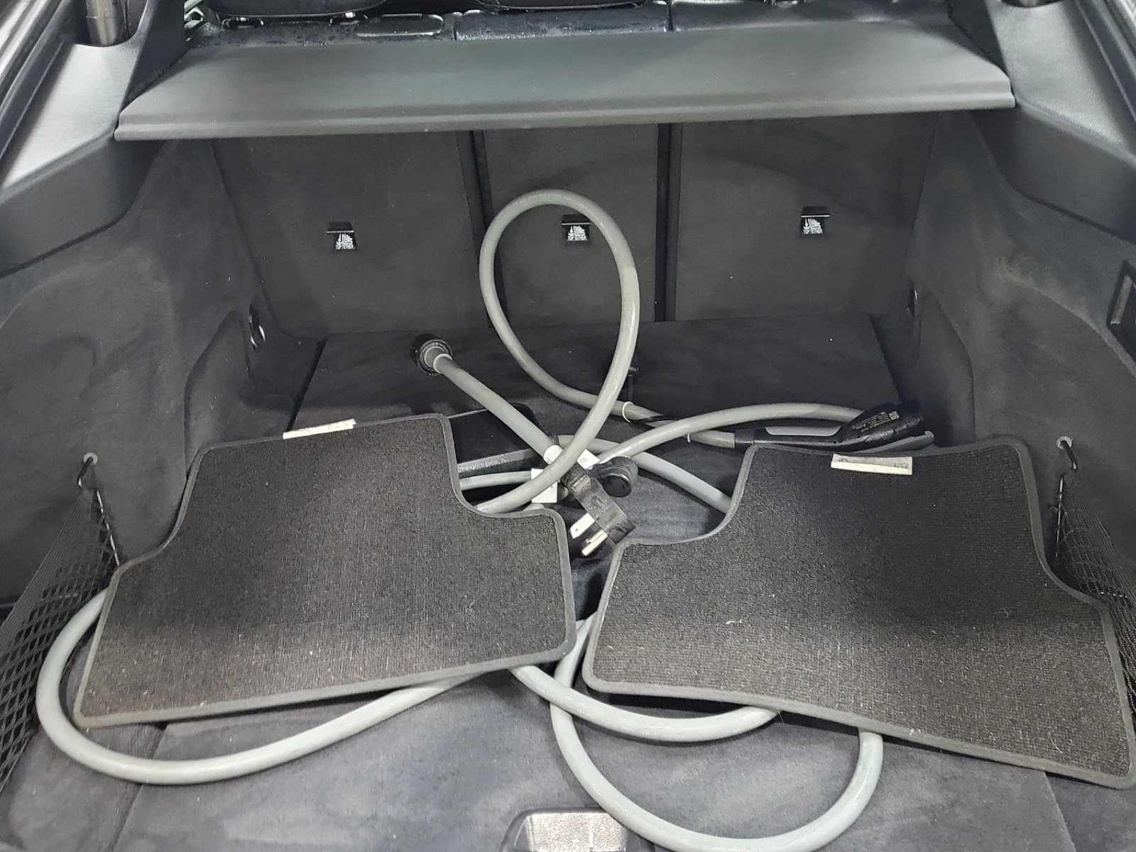 BMW i4 EDRIVE40* M-pkg* Шибидах* Подгрев* H&K* , снимка 17 - Автомобили и джипове - 54255636