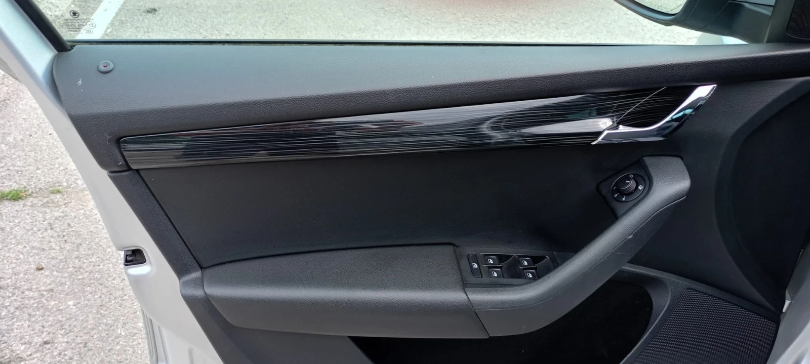 Skoda Octavia 2.0 ТДИ Автомат, снимка 16 - Автомобили и джипове - 54744171