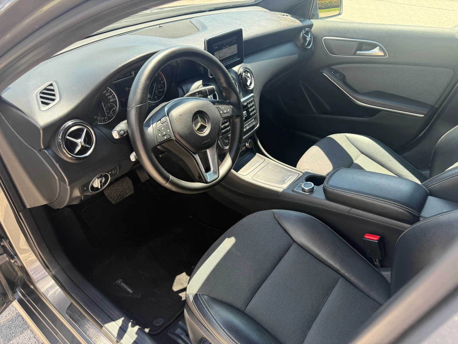 Mercedes-Benz A 180 CDI Автоматик Euro 5b, снимка 12 - Автомобили и джипове - 54854911