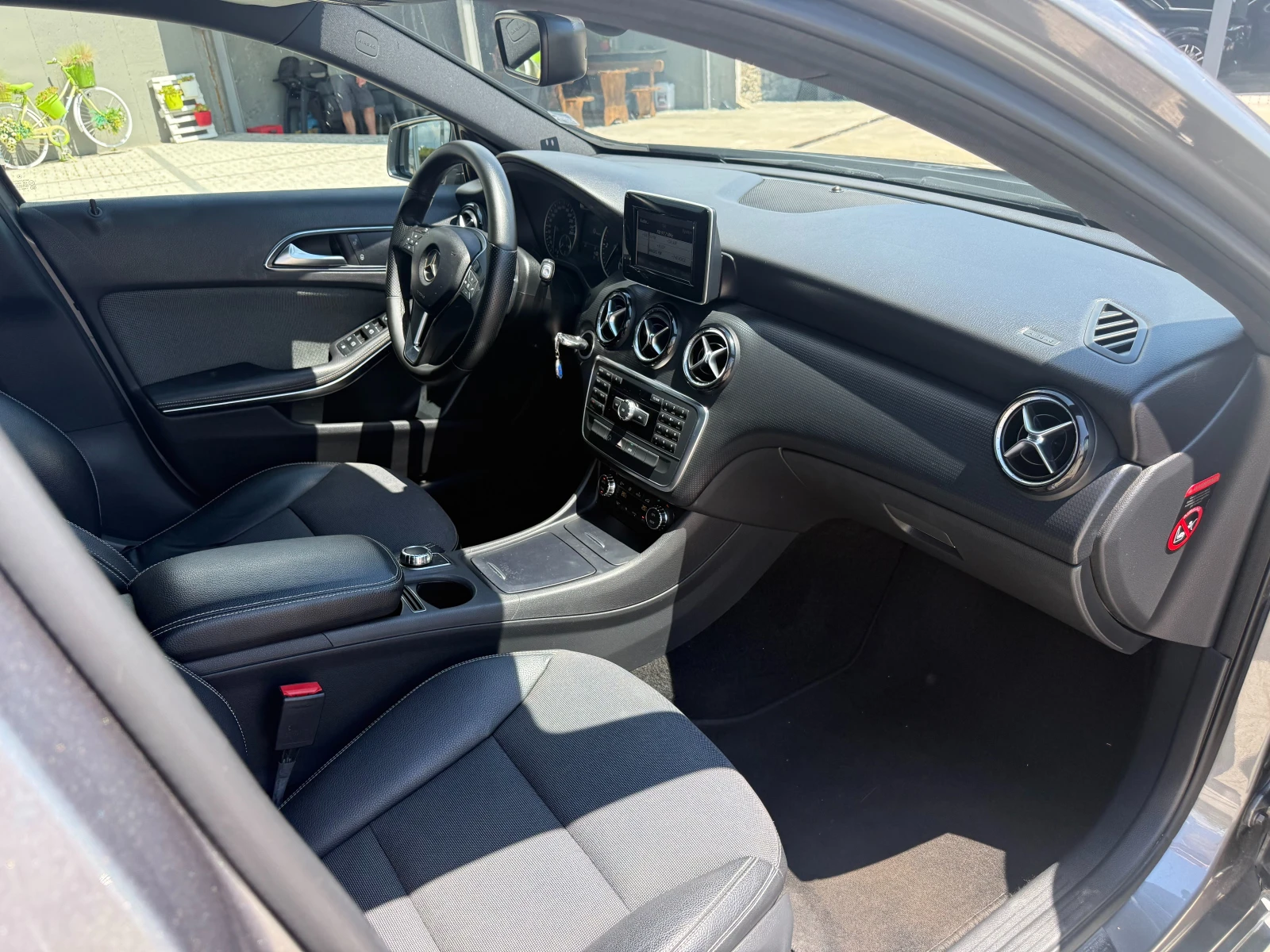 Mercedes-Benz A 180 CDI Автоматик Euro 5b, снимка 9 - Автомобили и джипове - 54854911