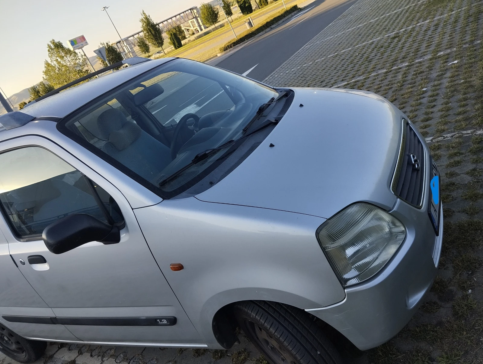 Suzuki Wagon r 1.3 I -АВТОМАТ, снимка 4 - Автомобили и джипове - 54960011