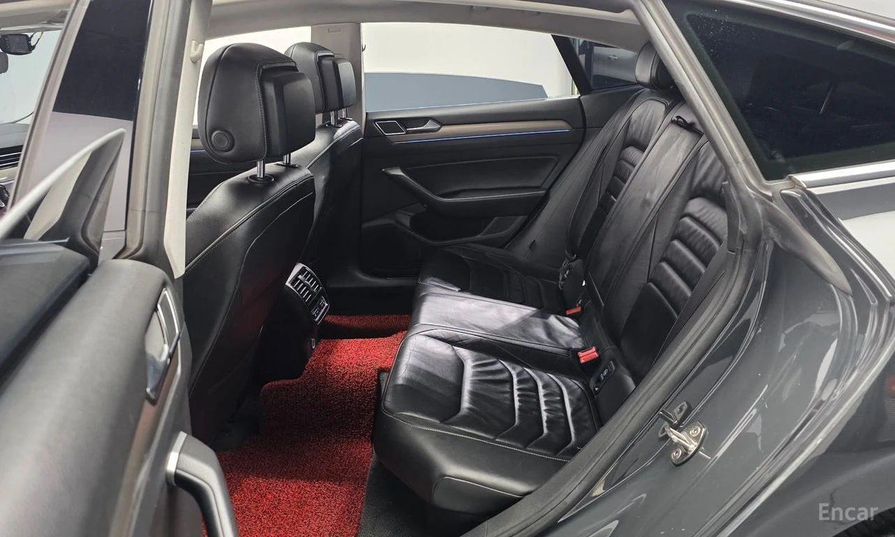 VW Arteon 2.0 TDI Prestige* DISTRONIC* 360 CAM* HEAD-UP* , снимка 15 - Автомобили и джипове - 54972100