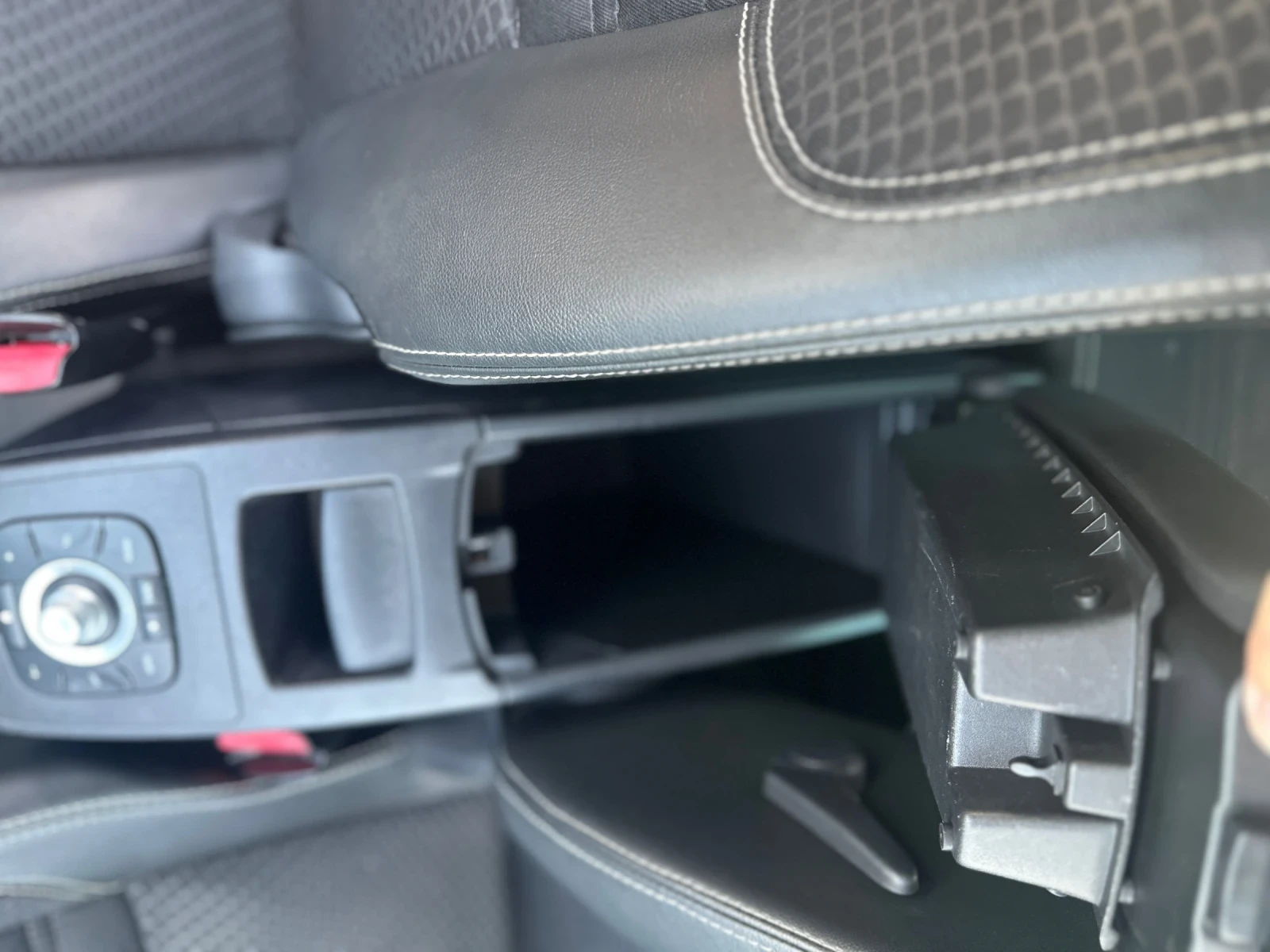 Renault Scenic Бензин euro 6 BOSE Edition , снимка 9 - Автомобили и джипове - 55174391