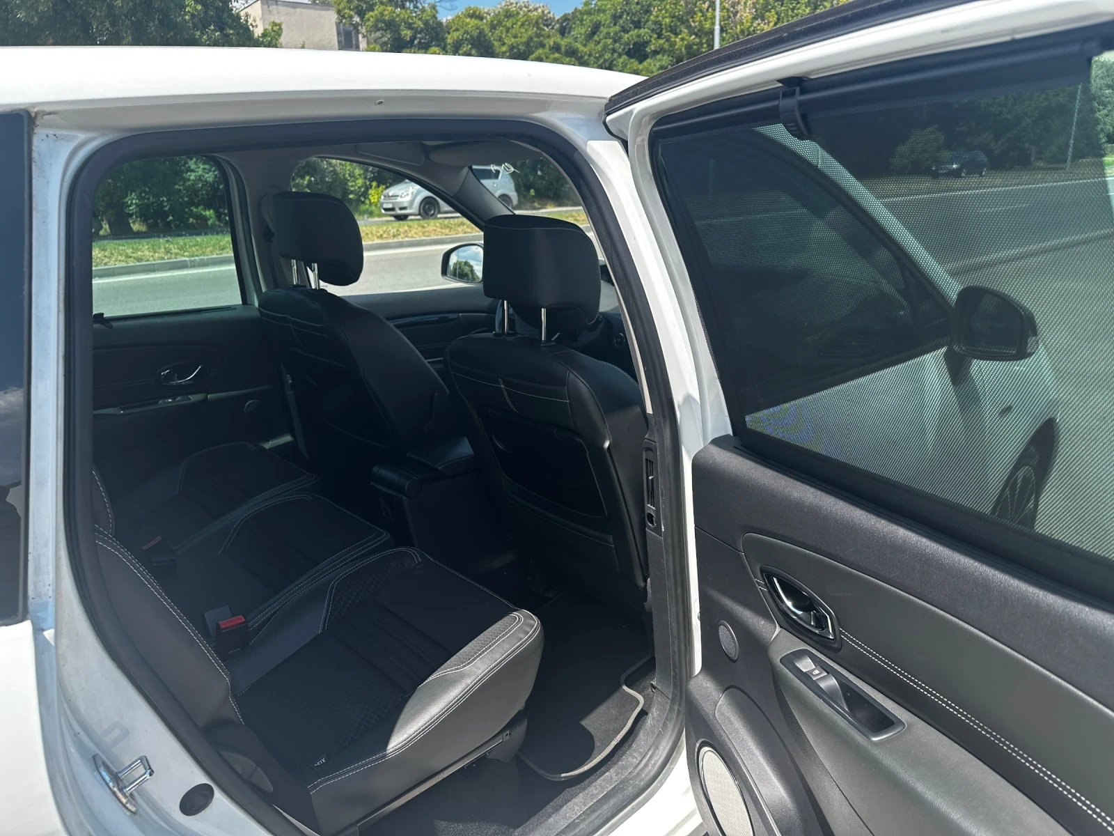 Renault Scenic Бензин euro 6 BOSE Edition , снимка 7 - Автомобили и джипове - 55174391