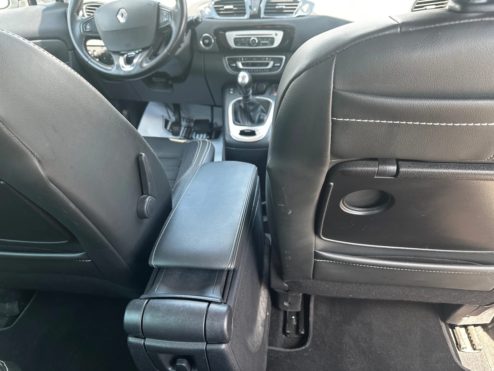 Renault Scenic Бензин euro 6 BOSE Edition , снимка 8 - Автомобили и джипове - 55174391