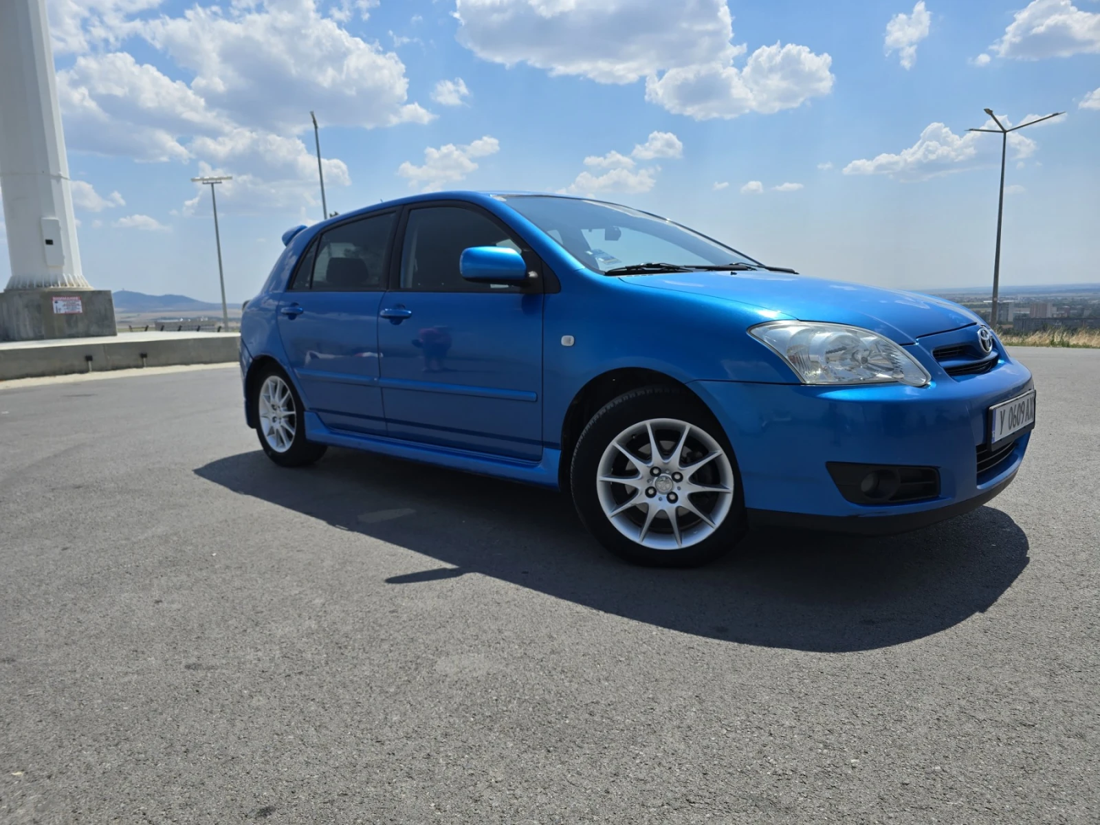 Toyota Corolla 2.0 D4D, снимка 15 - Автомобили и джипове - 55654876
