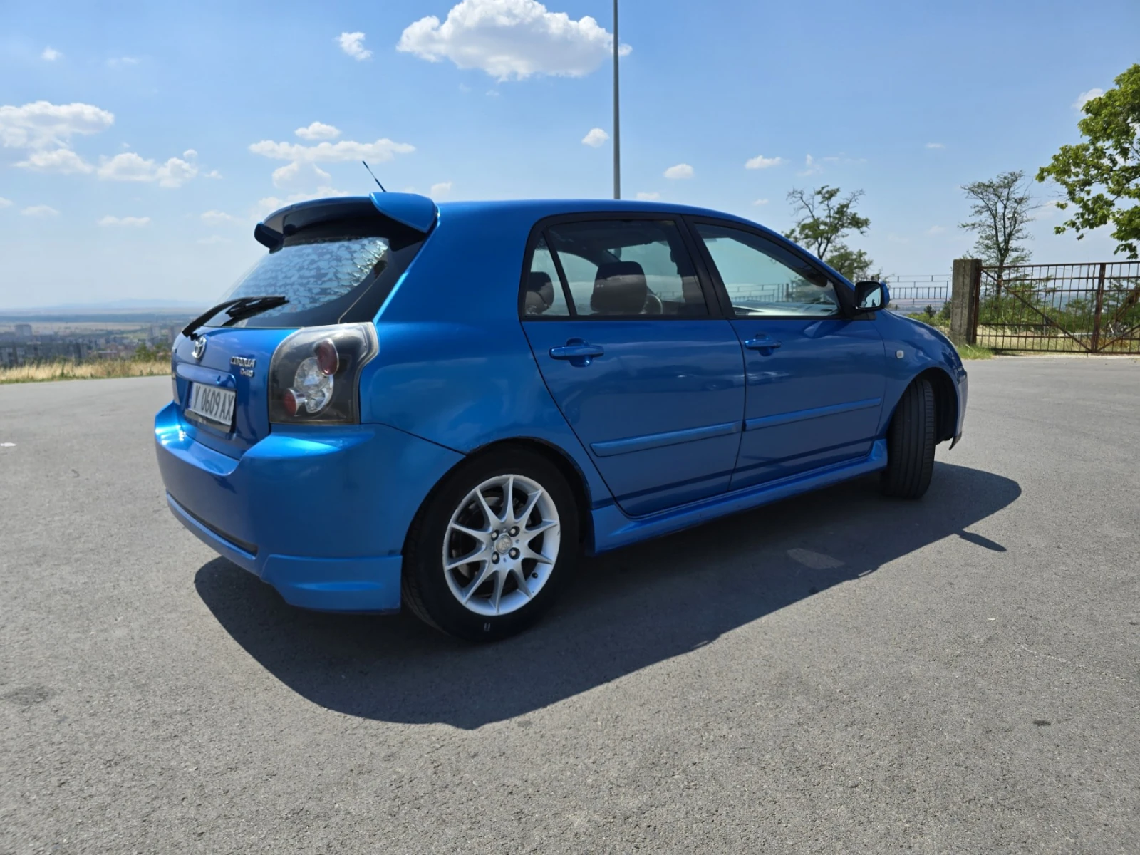 Toyota Corolla 2.0 D4D, снимка 4 - Автомобили и джипове - 55654876