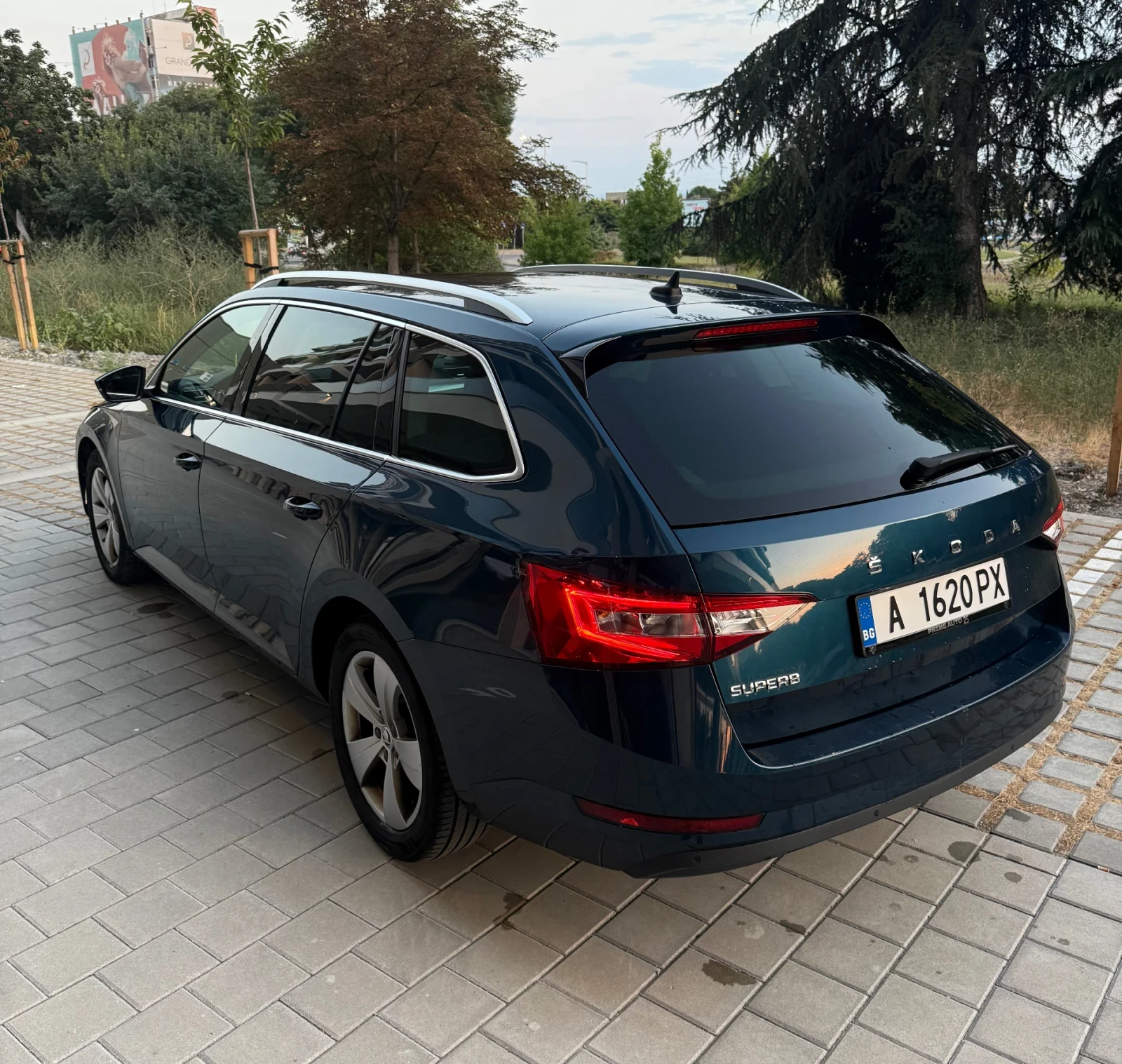 Skoda Superb 2.0 TDI BUSINESS , снимка 6 - Автомобили и джипове - 55827245