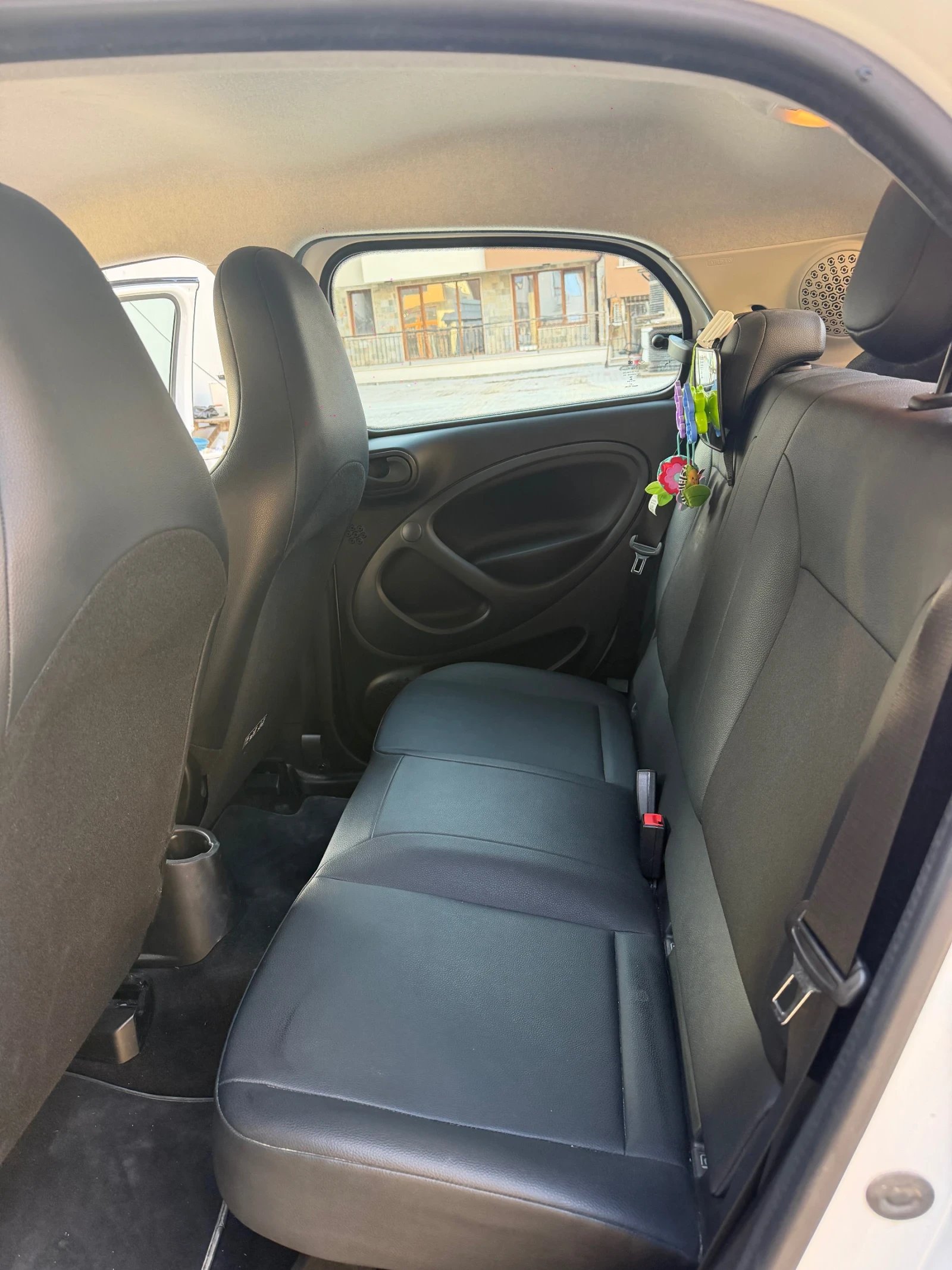 Smart Forfour, снимка 11 - Автомобили и джипове - 56583473