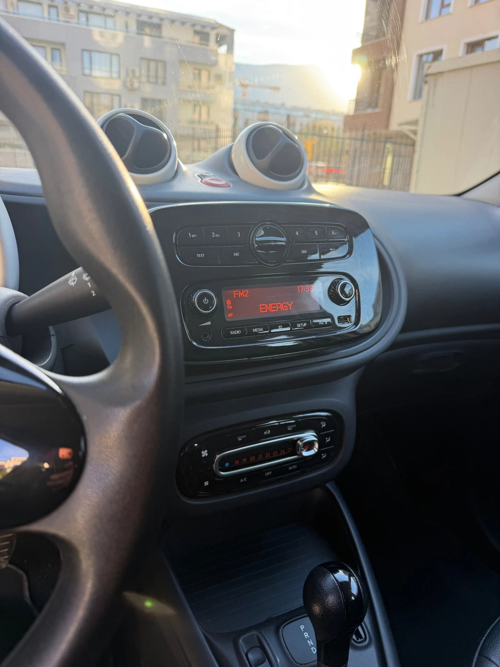 Smart Forfour, снимка 9 - Автомобили и джипове - 56583473