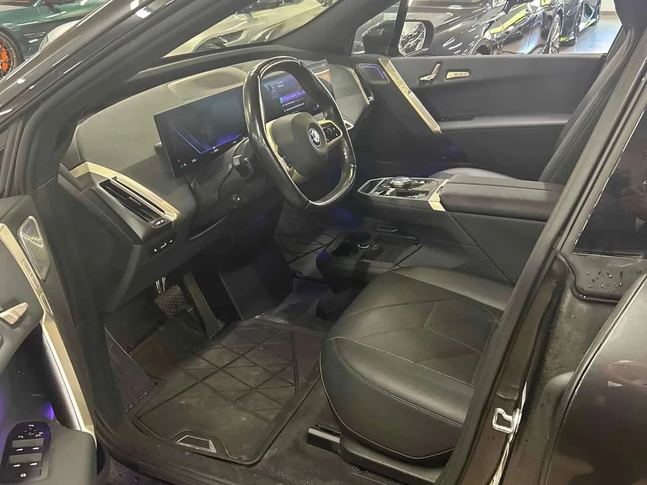BMW iX, снимка 14 - Автомобили и джипове - 56730512