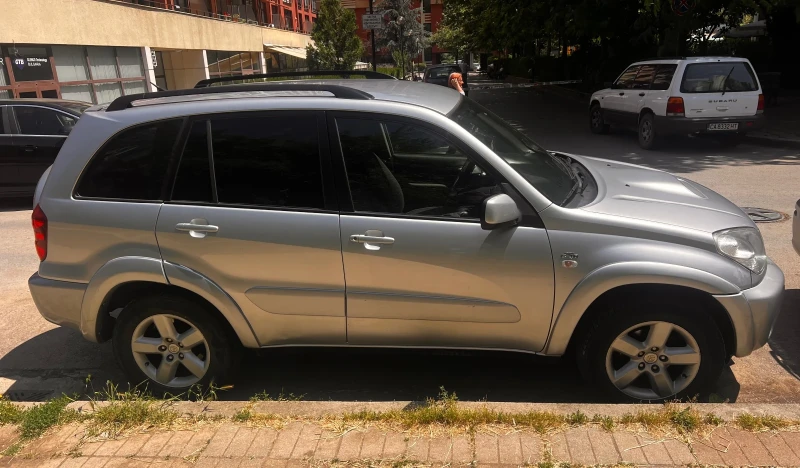 Toyota Rav4, снимка 4 - Автомобили и джипове - 52583317