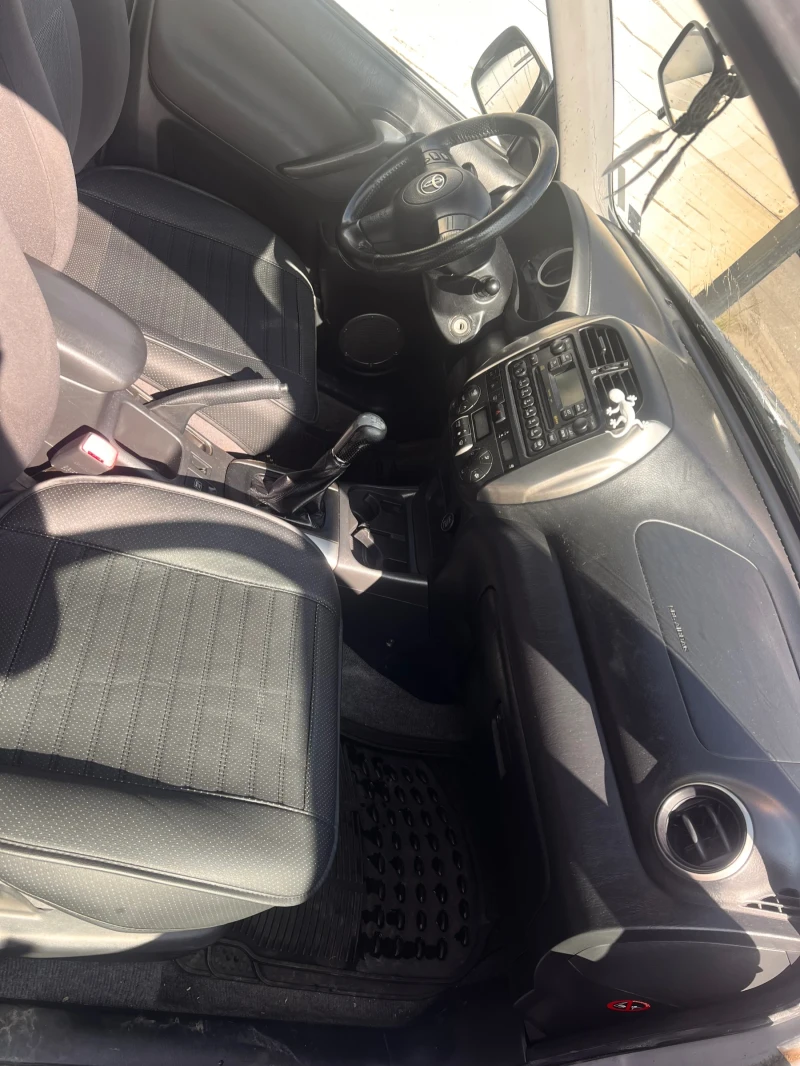 Toyota Rav4, снимка 13 - Автомобили и джипове - 52583317