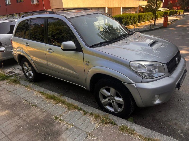 Toyota Rav4, снимка 8 - Автомобили и джипове - 52583317