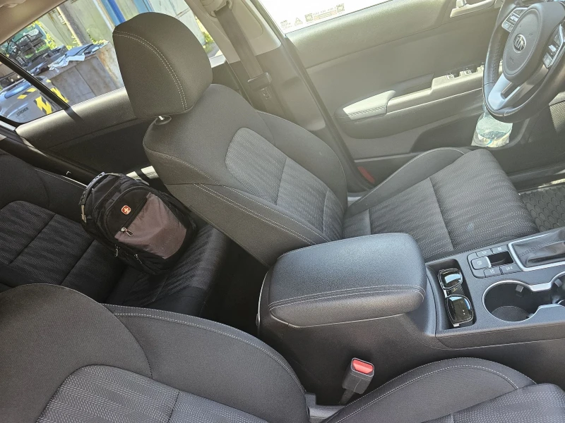 Kia Sportage, снимка 15 - Автомобили и джипове - 51280033