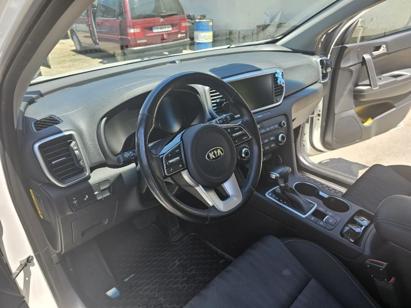Kia Sportage, снимка 4 - Автомобили и джипове - 51280033