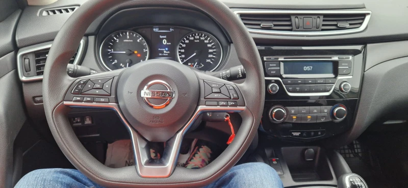 Nissan Qashqai, снимка 3 - Автомобили и джипове - 52645153