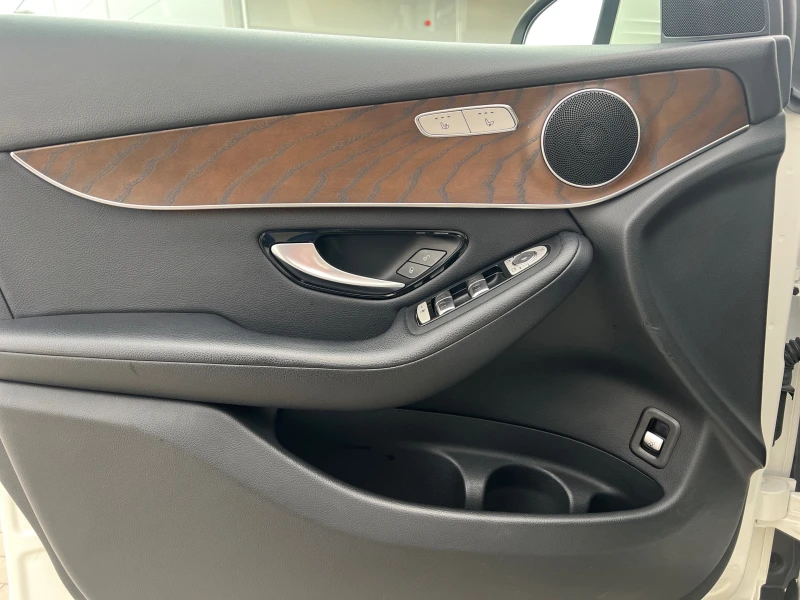 Mercedes-Benz GLC 250 4MATIC Coupе, снимка 10 - Автомобили и джипове - 53003184