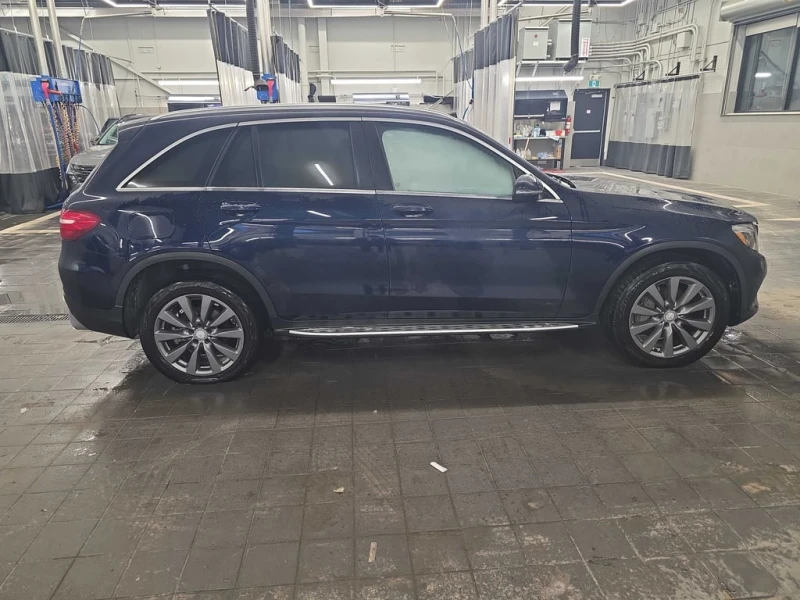 Mercedes-Benz GLC 300 * CARFAX * ФИНАНСИРАНЕ, снимка 4 - Автомобили и джипове - 53303167