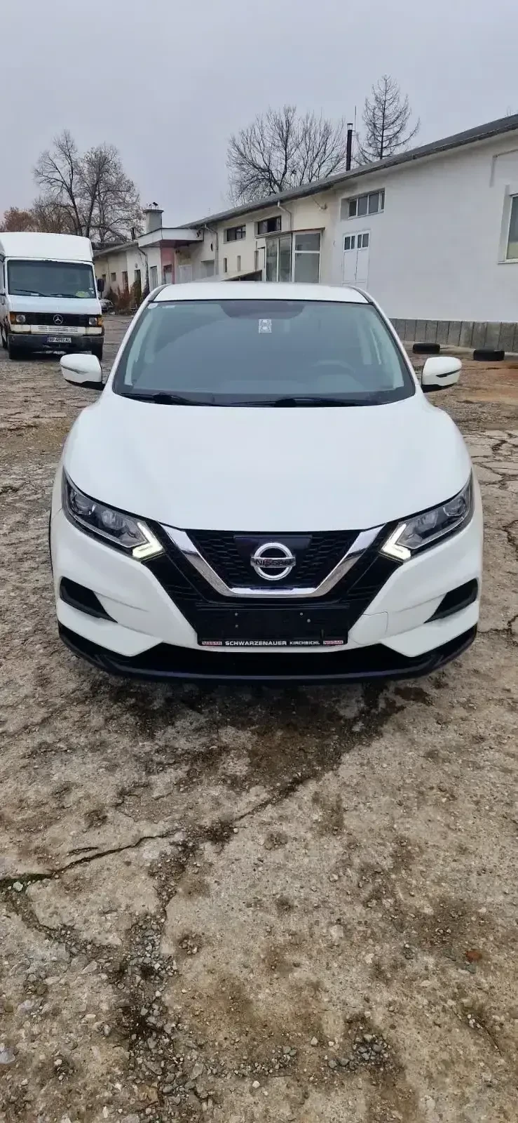 Nissan Qashqai, снимка 2 - Автомобили и джипове - 52645153