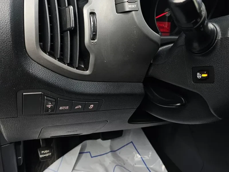 Kia Sportage 2.0 CRDi 4WD, снимка 13 - Автомобили и джипове - 54274996