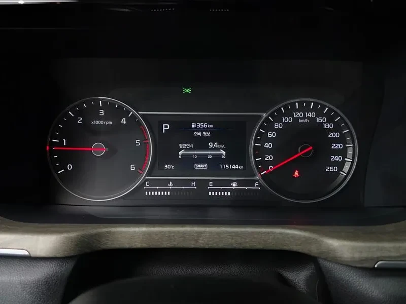Kia Sorento 2.2 CRDI 4WD - САМО 30% АВАНС, снимка 8 - Автомобили и джипове - 56018245