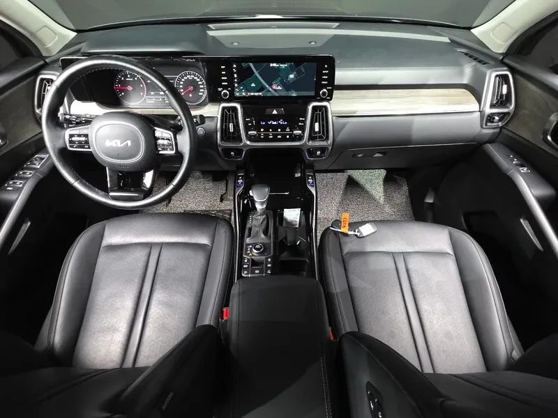 Kia Sorento 2.2 CRDI 4WD - САМО 30% АВАНС, снимка 7 - Автомобили и джипове - 56018245