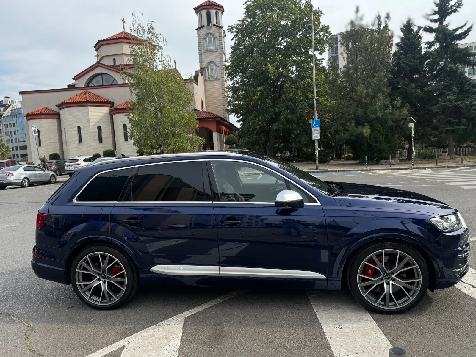 Audi SQ7 4.0 TDI V8 quattro tiptronic (435 к.с.) - изображение 4