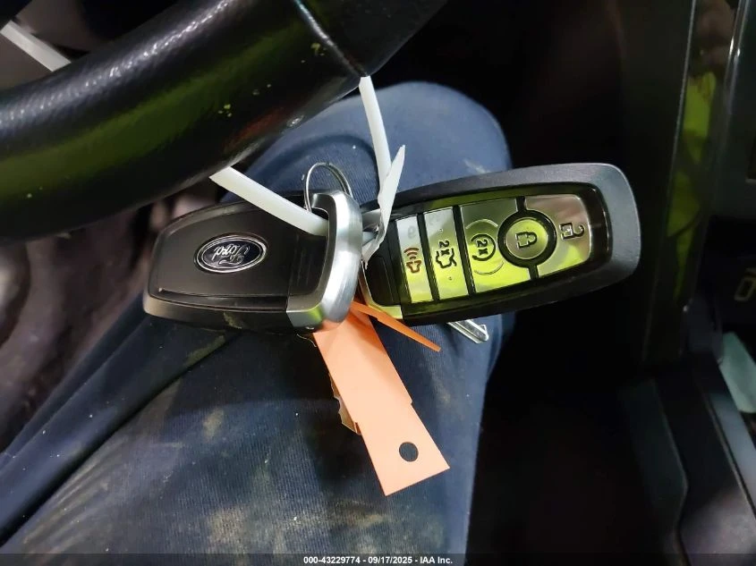 Ford Explorer 3.5L V-6 DOHC, VVT, 290HP 4X4 Drive - изображение 3