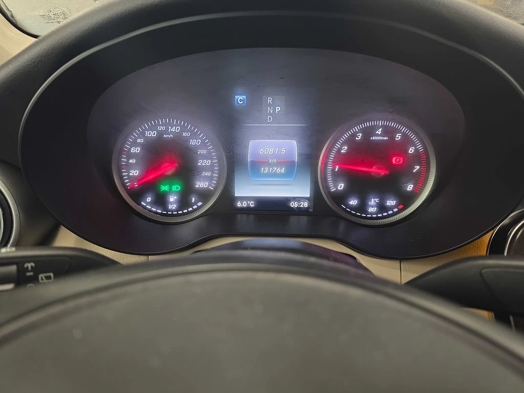 Mercedes-Benz GLC 300 * CARFAX * ФИНАНСИРАНЕ - изображение 7