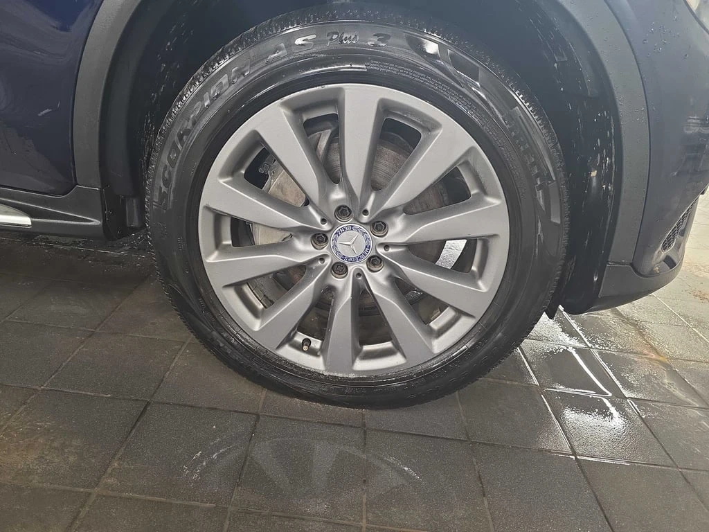 Mercedes-Benz GLC 300 * CARFAX * ФИНАНСИРАНЕ - изображение 9