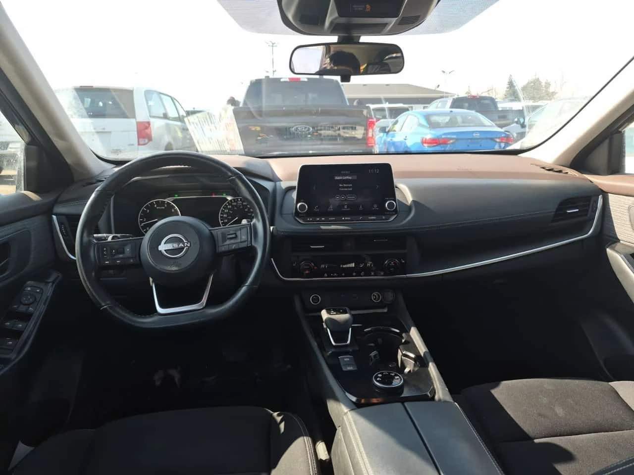 Nissan Rogue S /CARFAX /Подгрев/Навигация /+ 4 Гуми - изображение 9