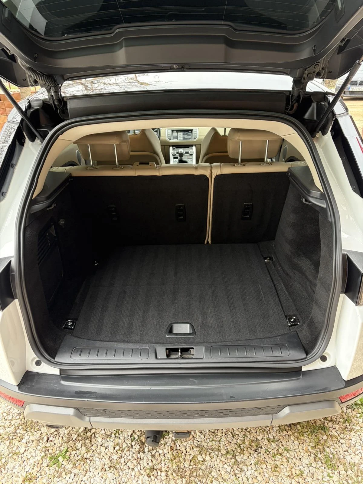 Land Rover Range Rover Evoque 2.2/150к/ EVOQUE/ ПАНОРАМА/ПЕРФЕКТНО СЪСТОЯНИЕ!, снимка 8 - Автомобили и джипове - 54092886