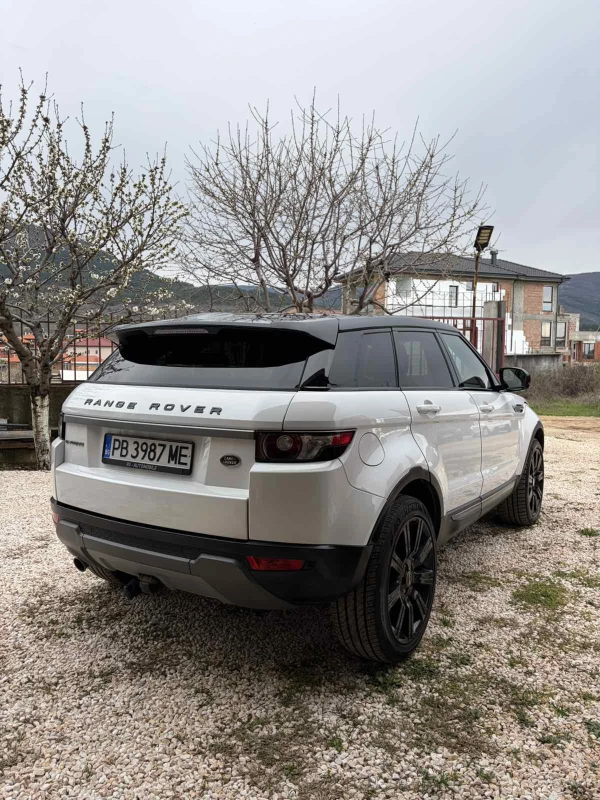Land Rover Range Rover Evoque 2.2/150к/ EVOQUE/ ПАНОРАМА/ПЕРФЕКТНО СЪСТОЯНИЕ!, снимка 3 - Автомобили и джипове - 54092886