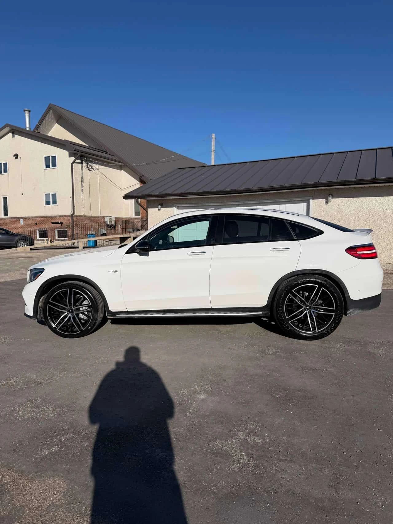 Mercedes-Benz GLC 43 AMG COUPE * ПОДГРЕВИ * BURMESTER * PANO * ДИСТРОНИК, снимка 2 - Автомобили и джипове - 54692130