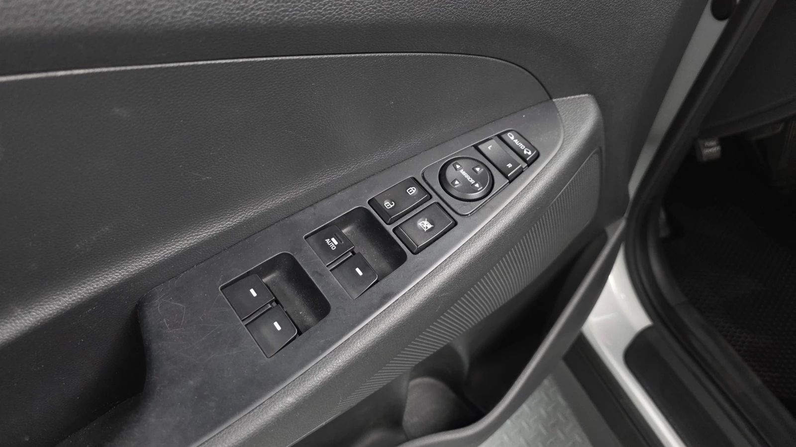 Hyundai Tucson Modern* ПОДГРЕВ* ОБДУХВАНЕ, снимка 15 - Автомобили и джипове - 54895405