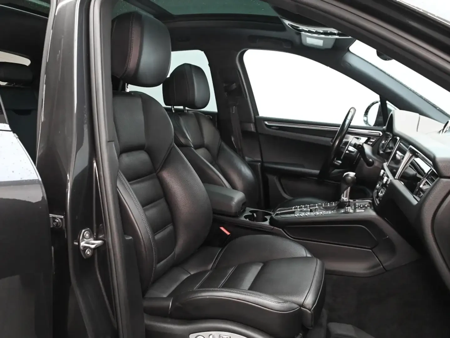 Porsche Macan S* PDK* ОБДУХВАНЕ* КЛАПИ* BOSE* LANE* ASSIST* , снимка 16 - Автомобили и джипове - 55437434