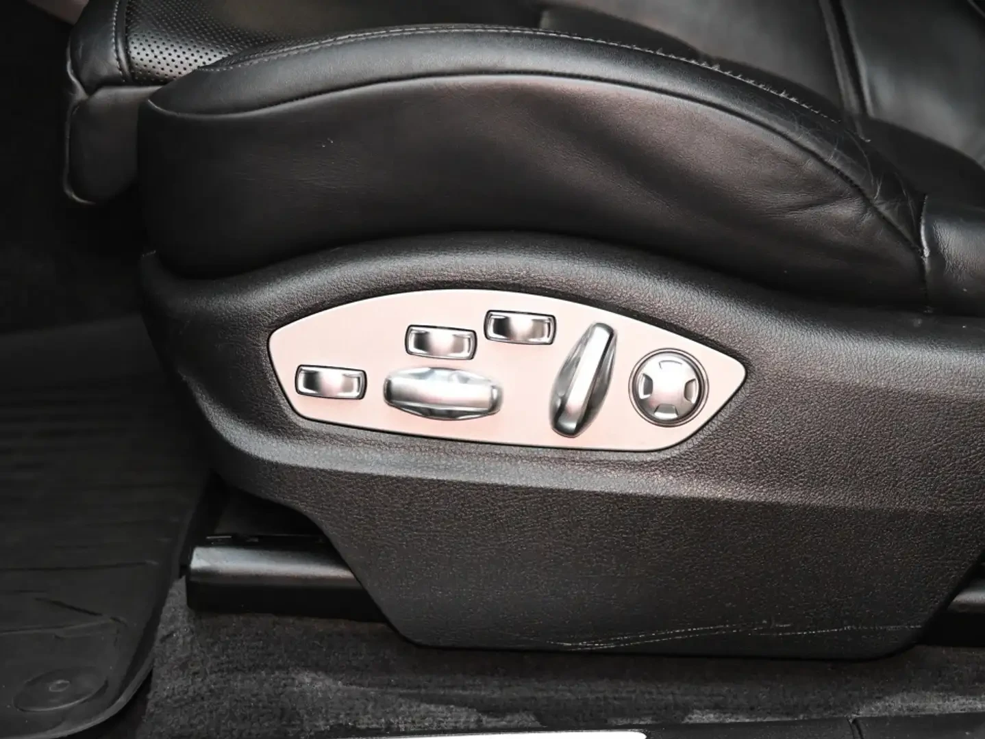 Porsche Macan S* PDK* ОБДУХВАНЕ* КЛАПИ* BOSE* LANE* ASSIST* , снимка 17 - Автомобили и джипове - 55437434
