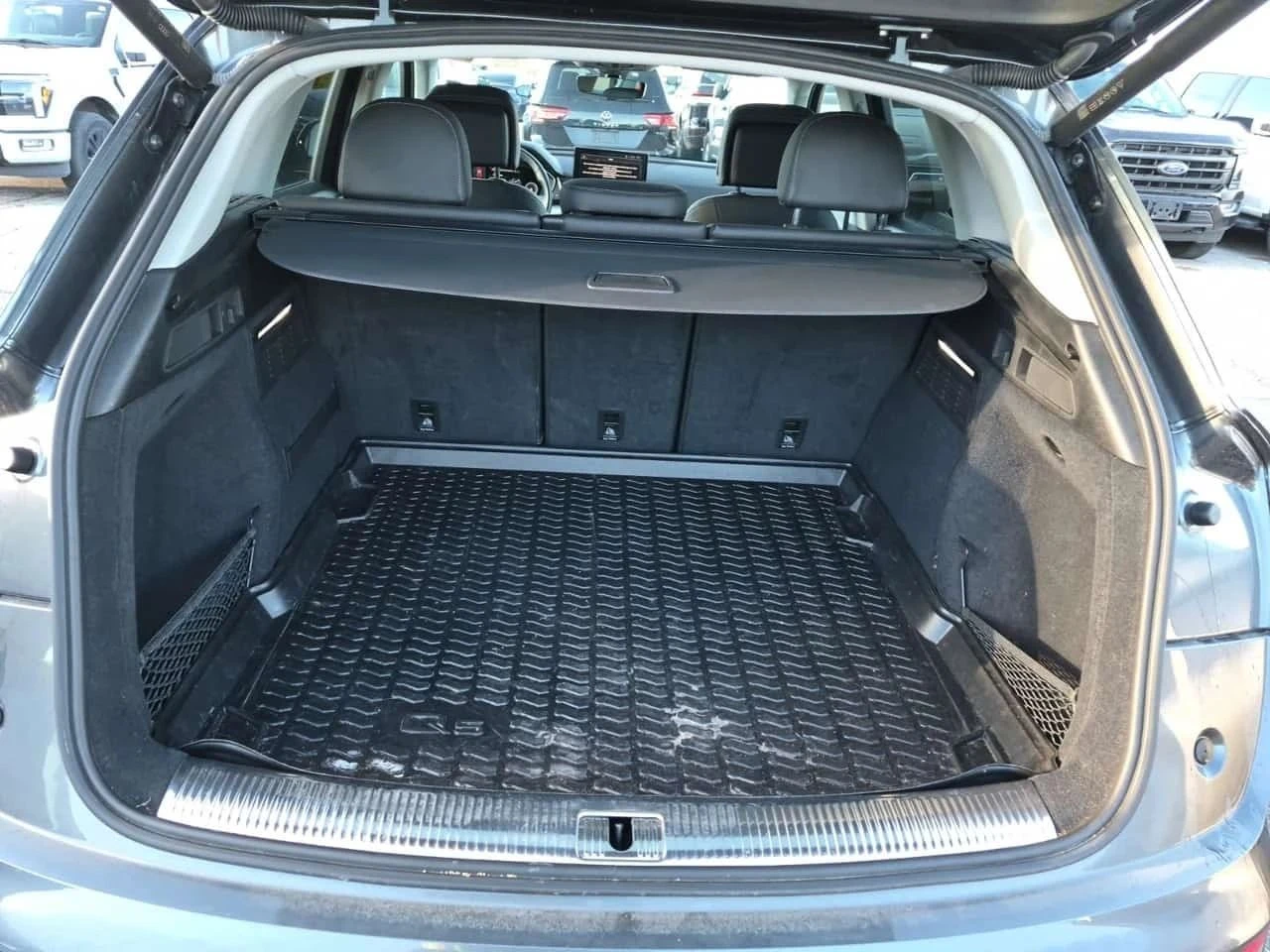 Audi Q5, снимка 13 - Автомобили и джипове - 56737500