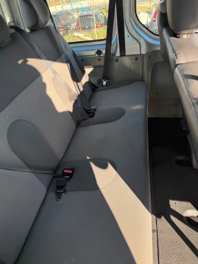 Renault Trafic 2.0dci 115кс 279000, снимка 11