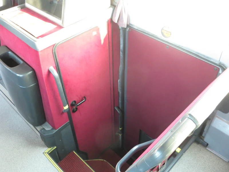 Mercedes-Benz 404 АВТОБУС 36+ 1 МЕСТА, снимка 13 - Бусове и автобуси - 52813056