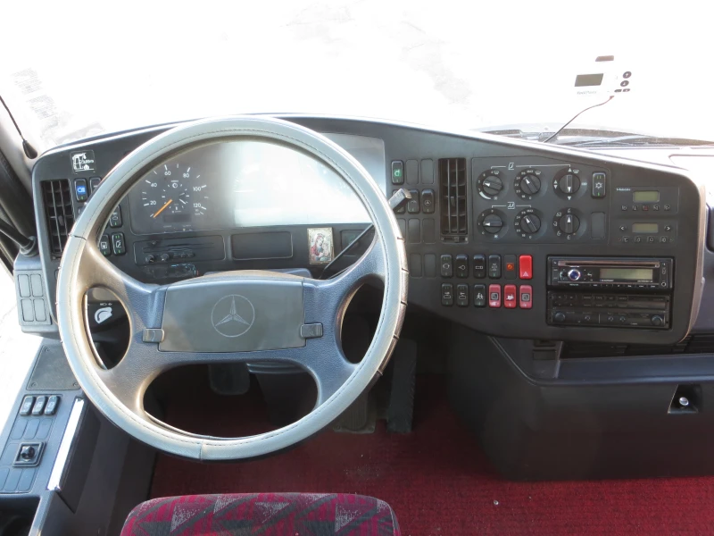 Mercedes-Benz 404 АВТОБУС 36+ 1 МЕСТА, снимка 8 - Бусове и автобуси - 52813056