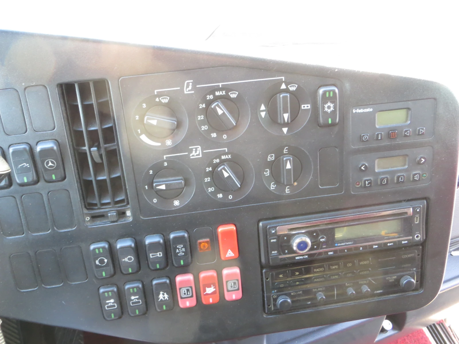 Mercedes-Benz 404 ������� 36+ 1 ����� | Mobile.bg � ����������� 11