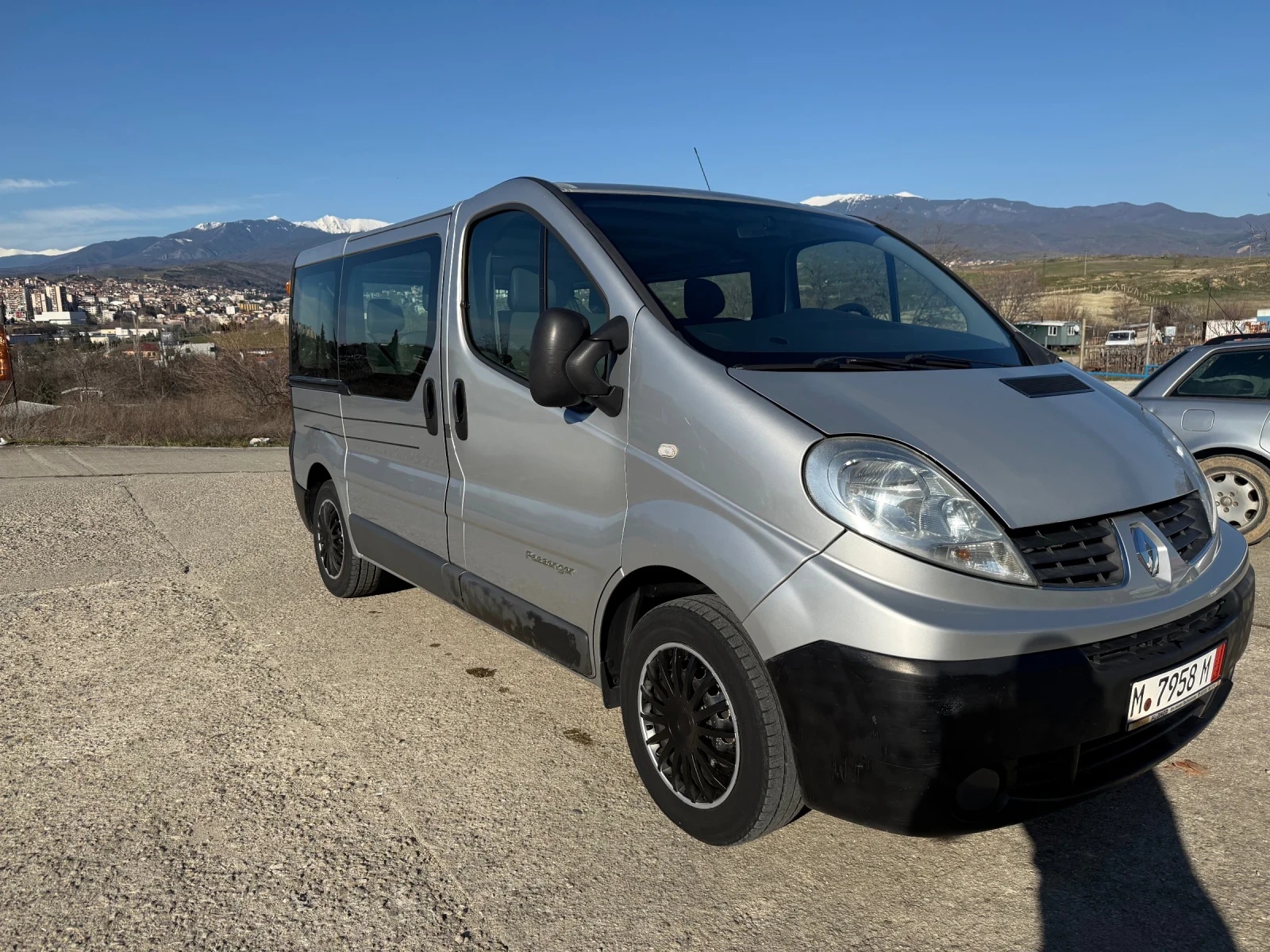Renault Trafic 2.0dci 115кс 279000, снимка 3 - Бусове и автобуси - 53819979